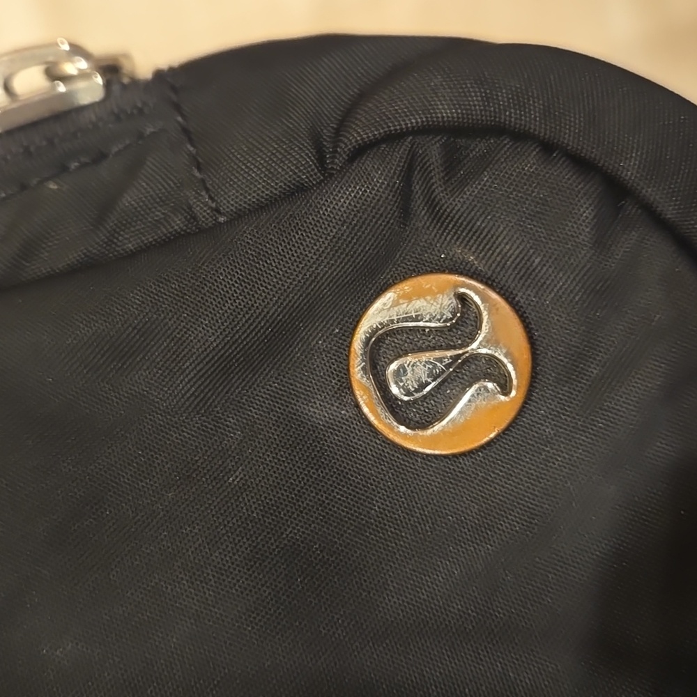 Lululemon Black Everywhere Belt Bag - Picture 11 of 11